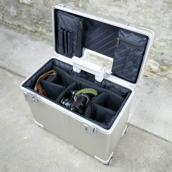 AC 1727F offen