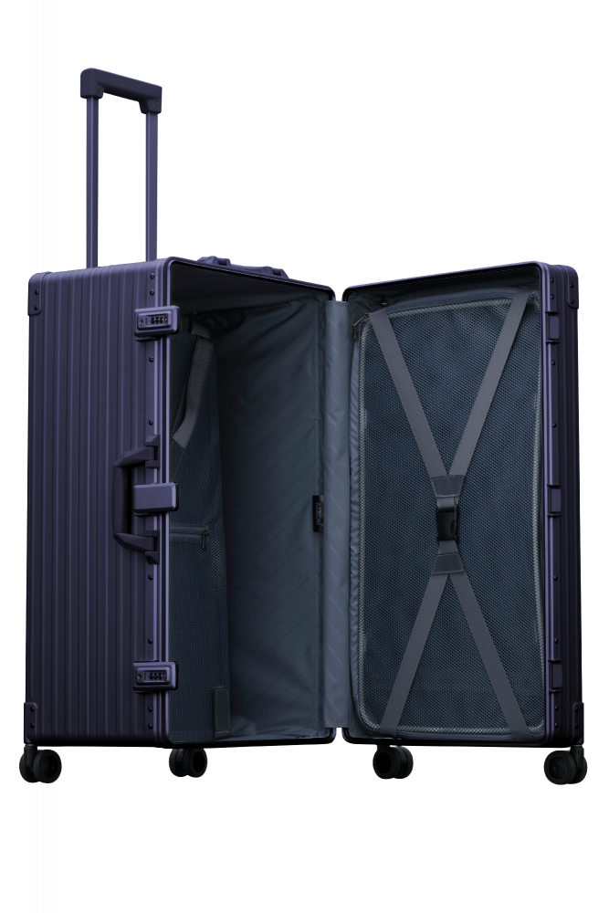 30" INTERNATIONAL TRUNK - SAPPHIRE - The Luxurious Companion for Stylish Adventures